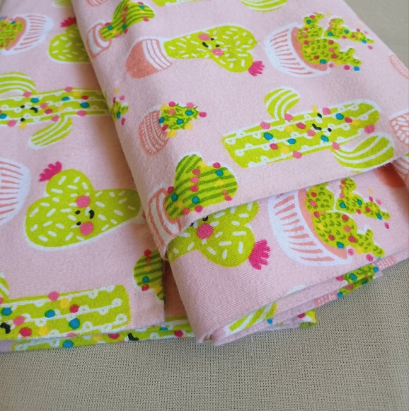 Pillowfort Cactus Flannel Pillow Shams - Picture 2 of 8